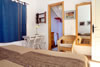 Plaza Andalucia - CASA UNO ~ Green twin bedroom